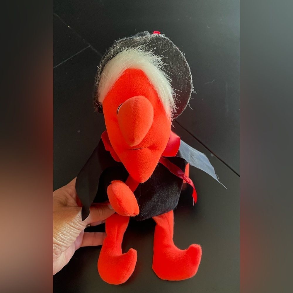 Vintage Fluffies brand Sonic laughing witch plush shakes and laughs halloween